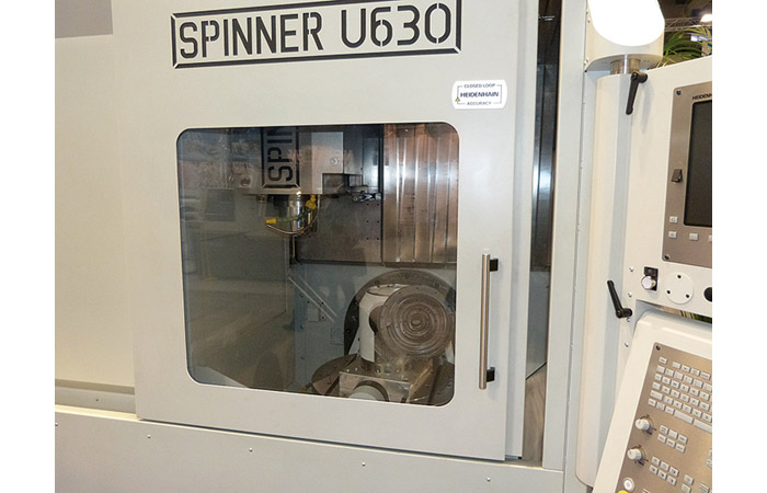 Centres universels 5 axes avancés de Spinner