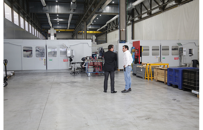 Figeac Aero investit lourdement