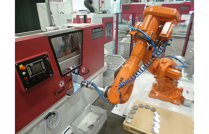 « La combinaison scie et robot rencontre un grand intérêt »