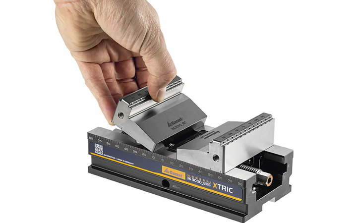 Cliquer et serrer avec l’étau autocentrant présenté par Hoffmann Group