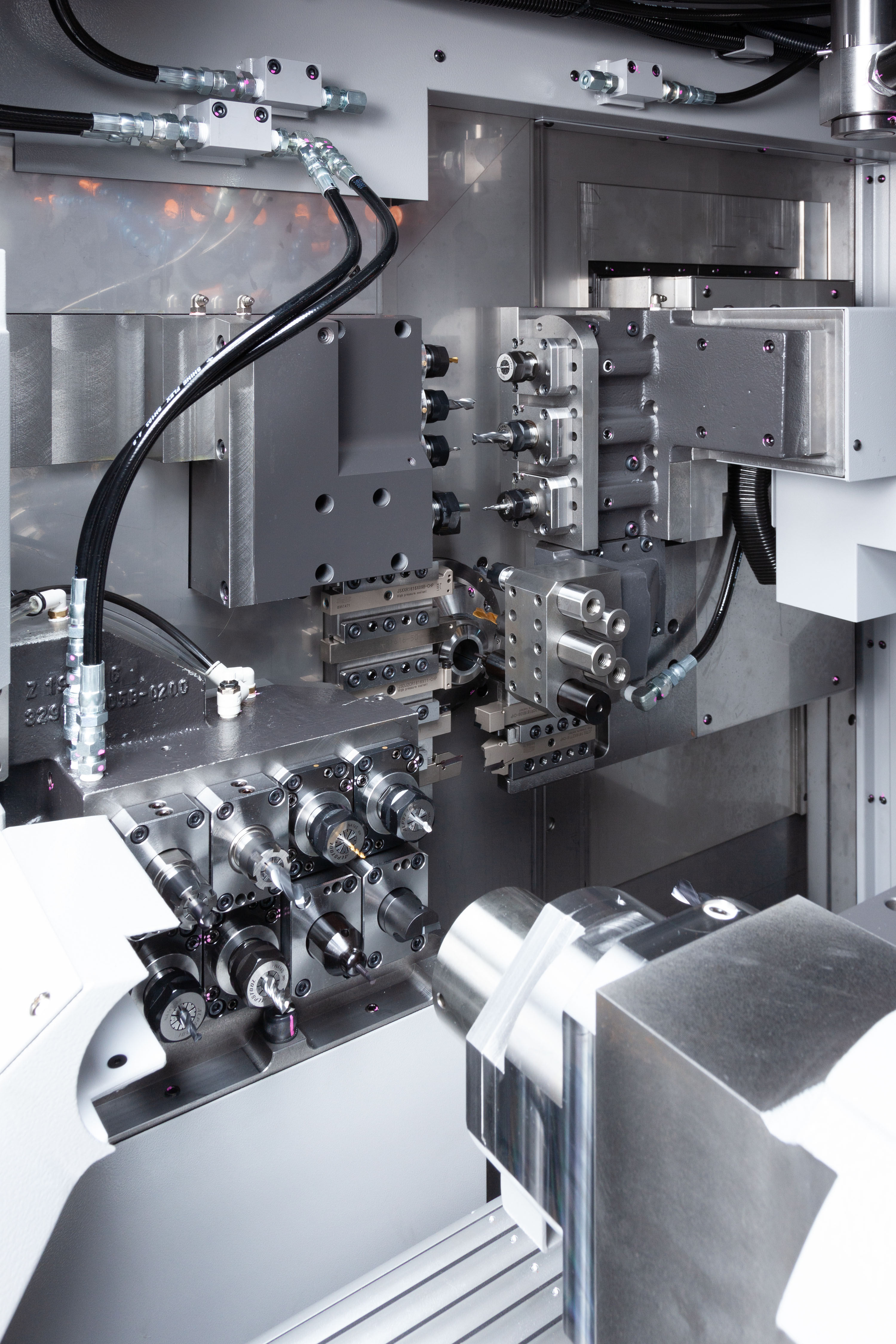 Tours avec trois peignes indépendants