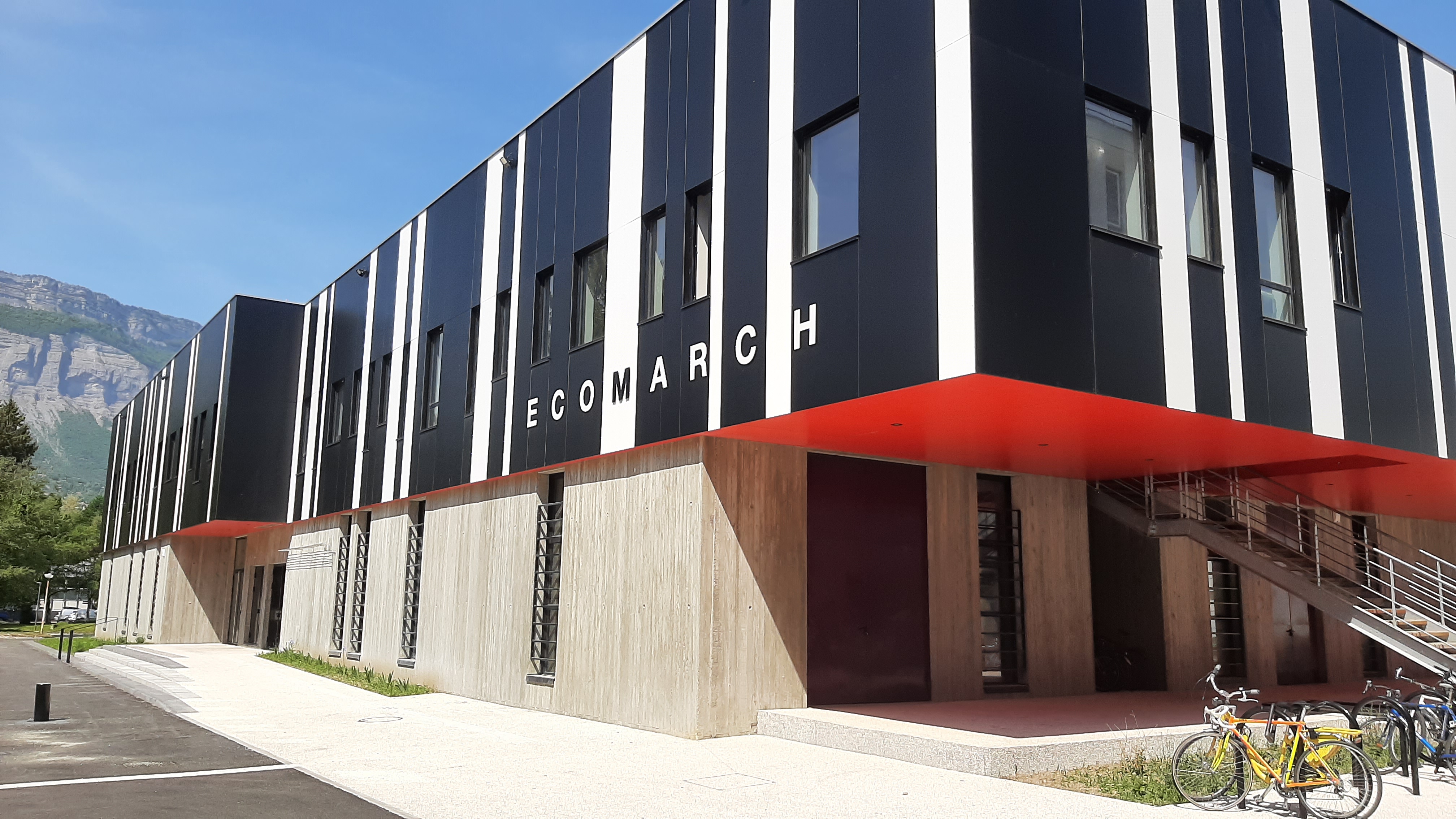 Grenoble INP inaugure le pôle de recherche, innovation et formation Ecomarch