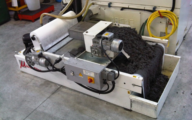 Filtration par gravité des huiles de coupe et des particules métalliques – décolletage, usinage