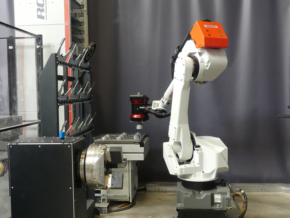 RoboJob automatise facilement les chargements de pièces