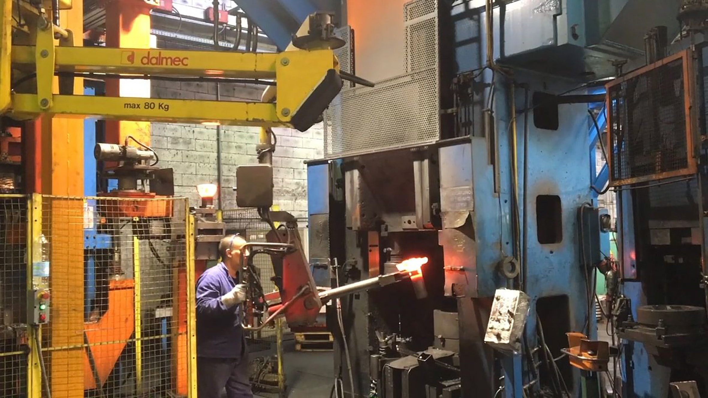 Manipulateur pour pièces incandescentes