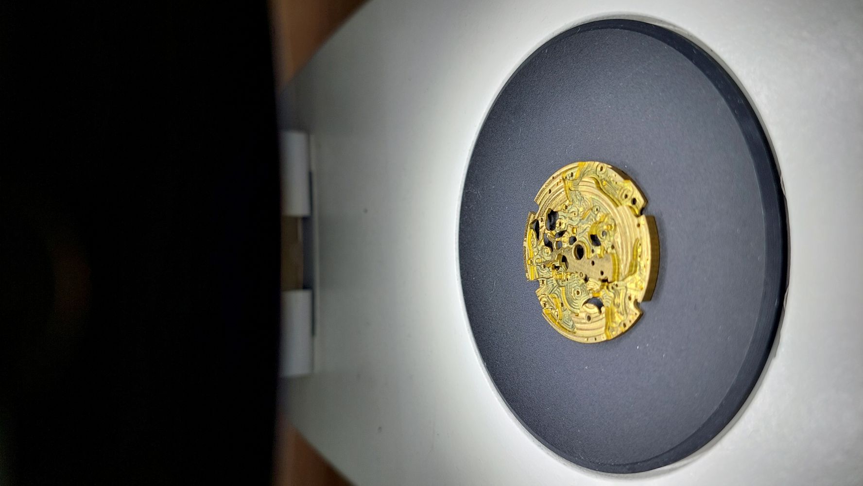 Palpeurs et optiques, deux approches complémentaires