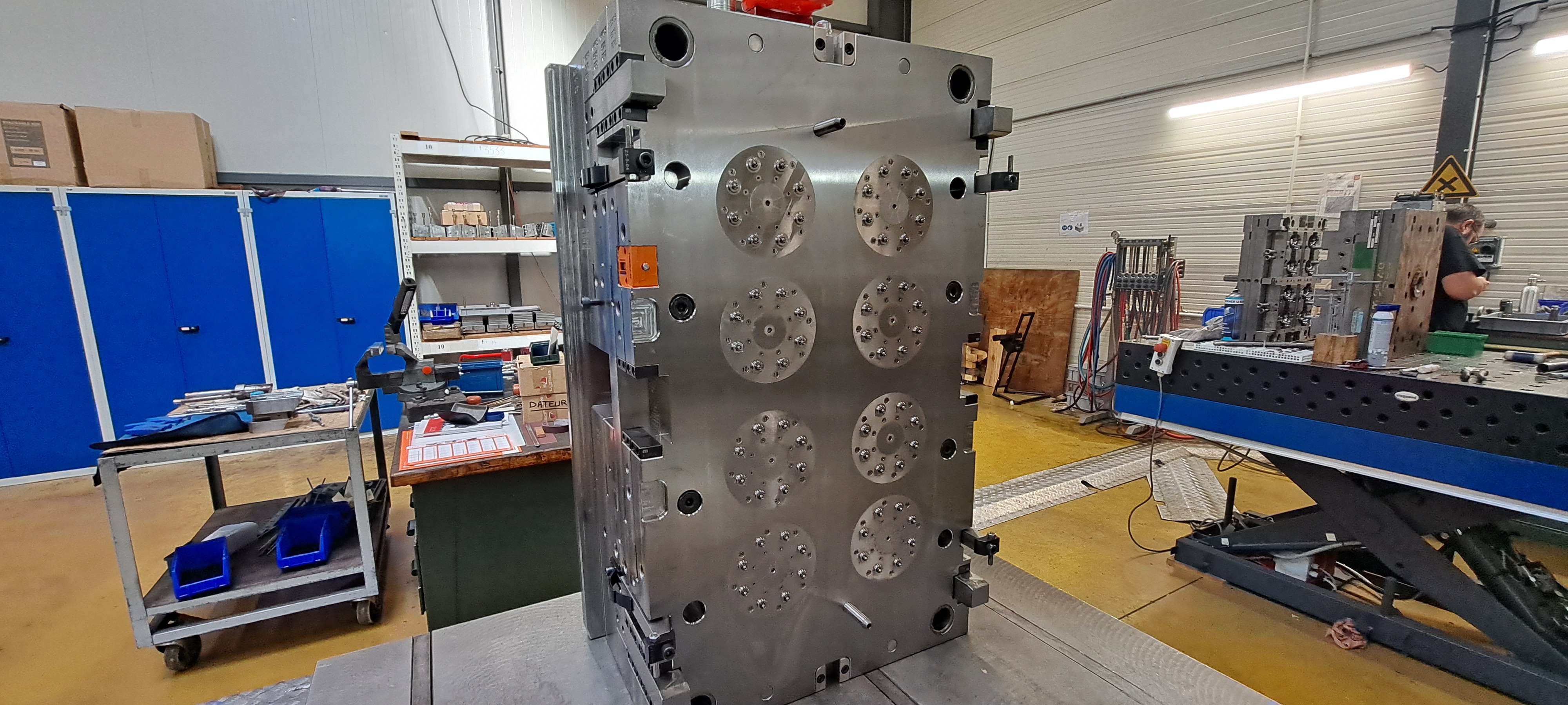 Techni-Moules choisit Hexagon pour moderniser son outil industriel