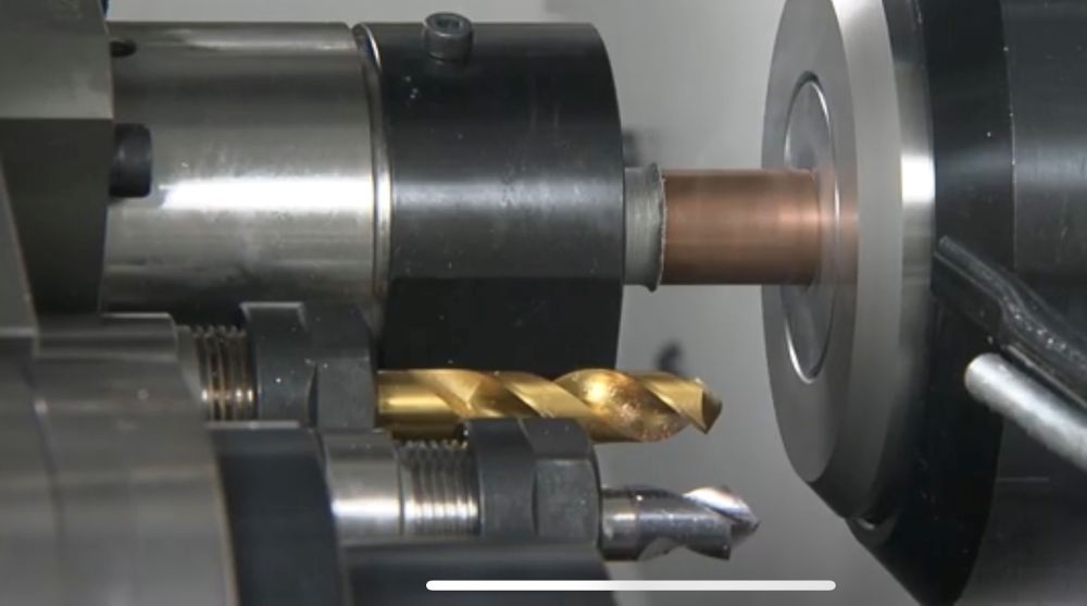 La soudure par friction intégrée dans un tour