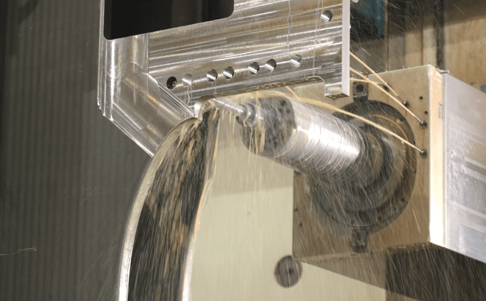 Chez Liebherr, l’outil liquide confère des atouts « à la pelle »
